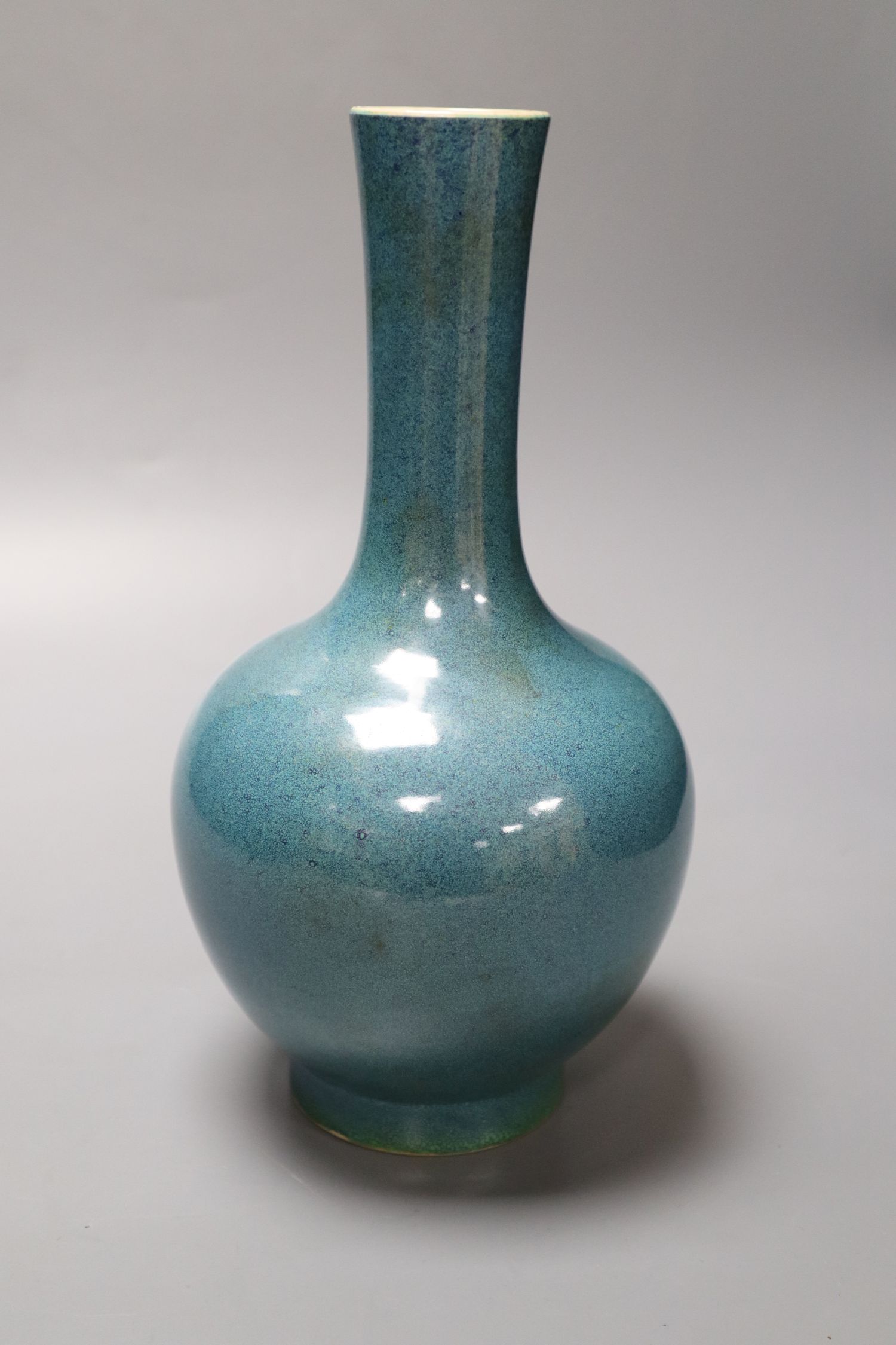 A Chinese powder glazed porcelain bottle vase, height 27cm